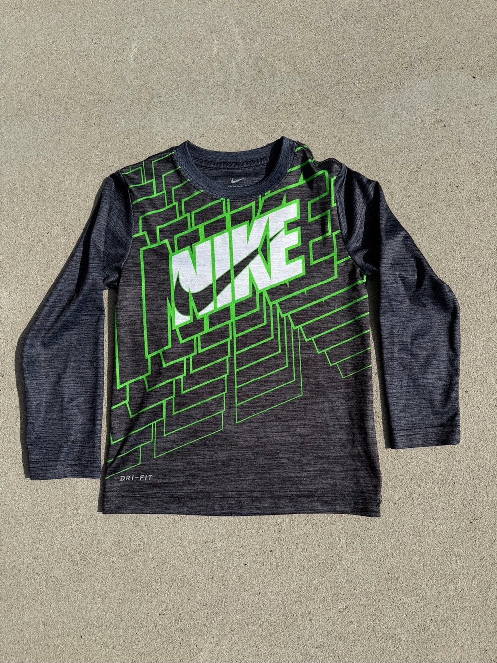 Nike Dri-FIT Kids Long Sleeve Athletic Shirt Size XS 4 Gray Green